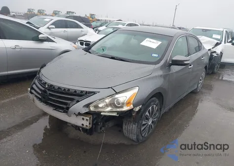 2015 Nissan Altima 2.5 S z USA, uszkodzony, nr VIN 1N4AL3AP2FN880127